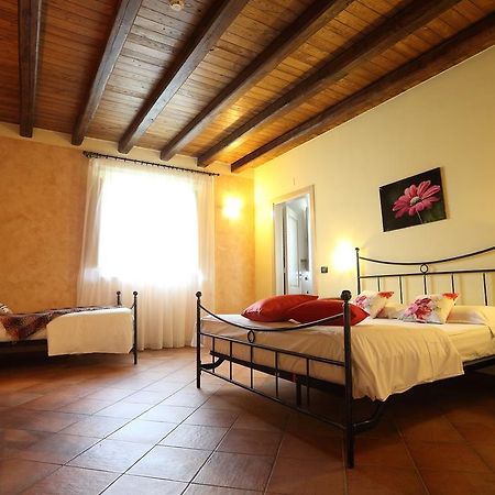 Agriturismo Creta Rossa Torre di Ruggiero Eksteriør bilde