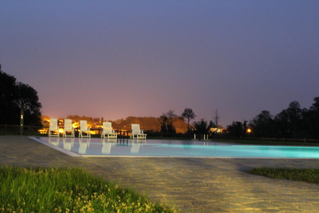 Agriturismo Creta Rossa Torre di Ruggiero Eksteriør bilde
