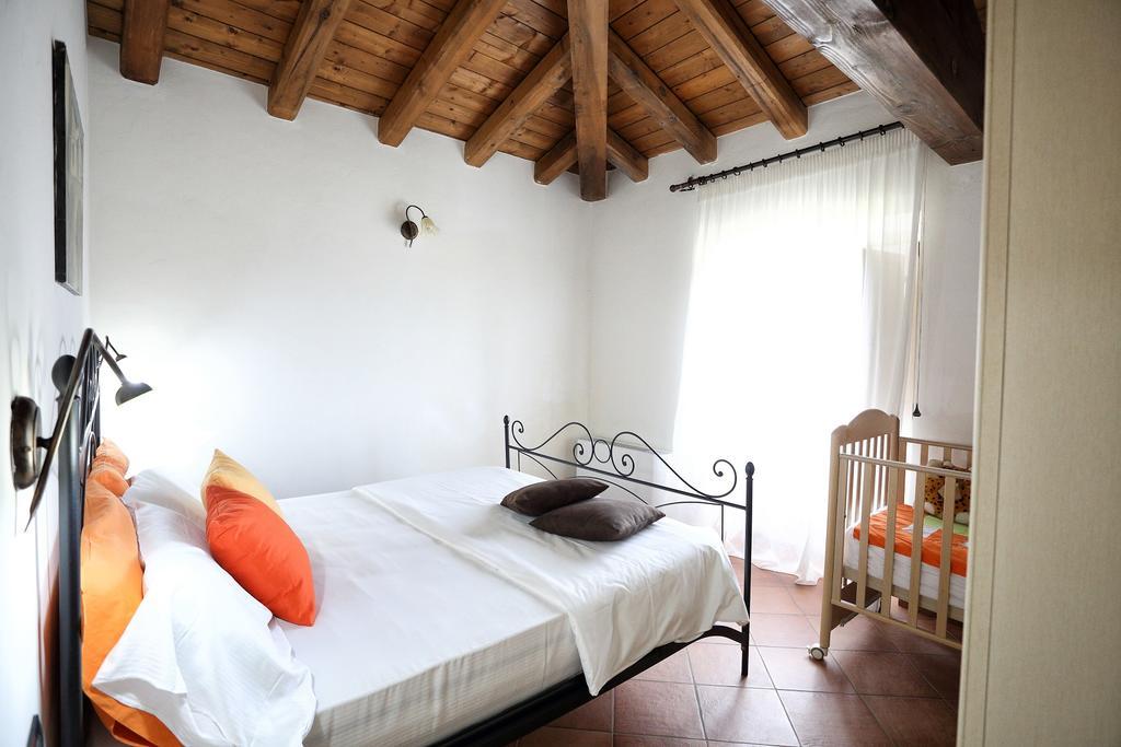 Agriturismo Creta Rossa Torre di Ruggiero Eksteriør bilde