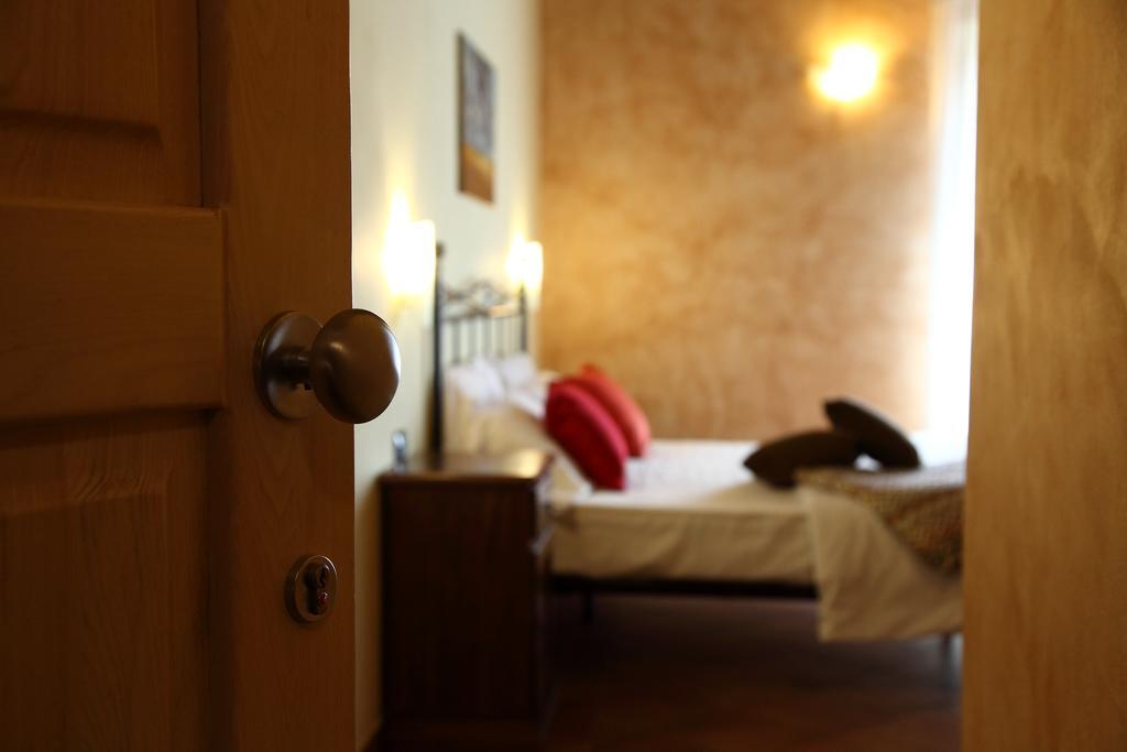 Agriturismo Creta Rossa Torre di Ruggiero Eksteriør bilde