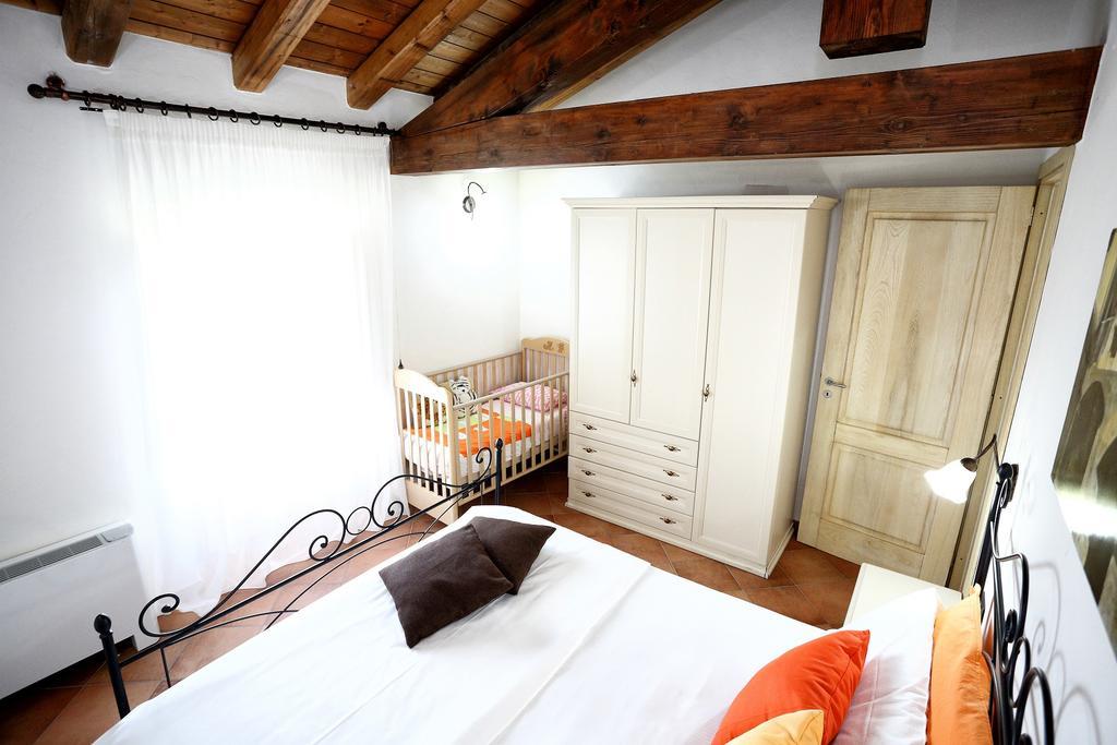 Agriturismo Creta Rossa Torre di Ruggiero Eksteriør bilde