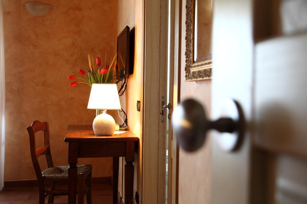 Agriturismo Creta Rossa Torre di Ruggiero Eksteriør bilde